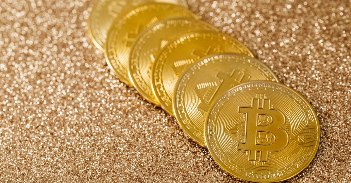 Bitcoin vs emas — perbandingan investasi untuk investor Indonesia 2026